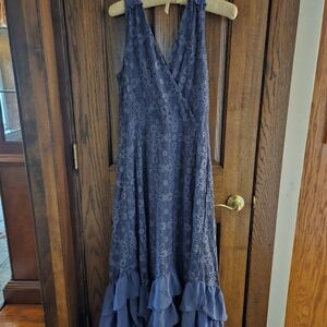 Elegant Lace V-Neck Dress in Blue